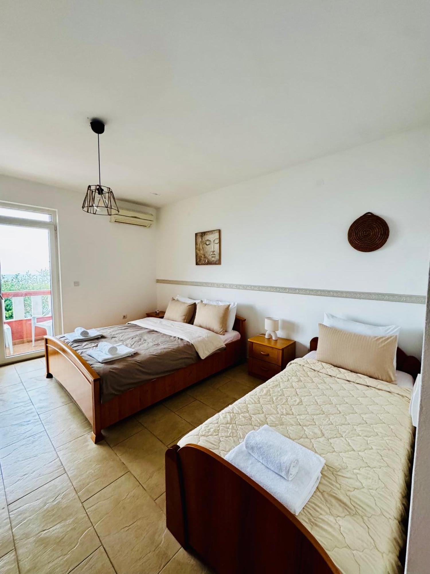 Budva Felix Suites Exterior photo